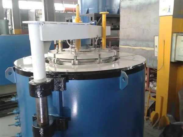 氮碳共渗井式炉：井式真空氮化炉